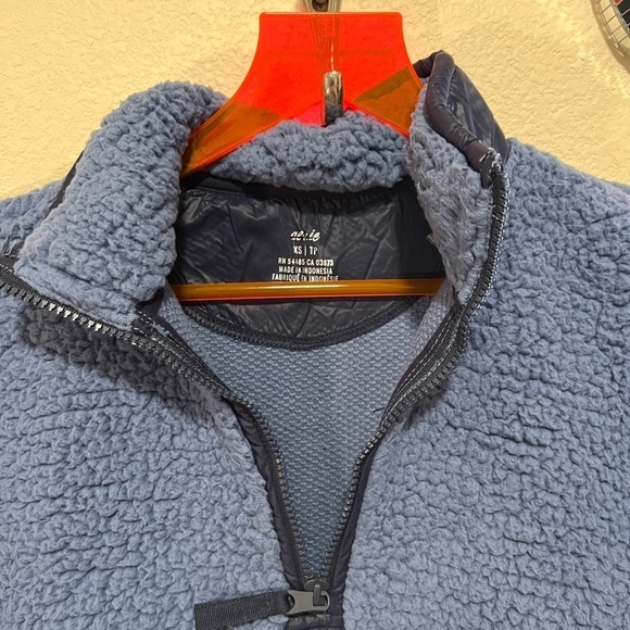 NWOT Aerie Blue Sherpa pullover quarter zip sweater size extra small - Picture 2 of 5